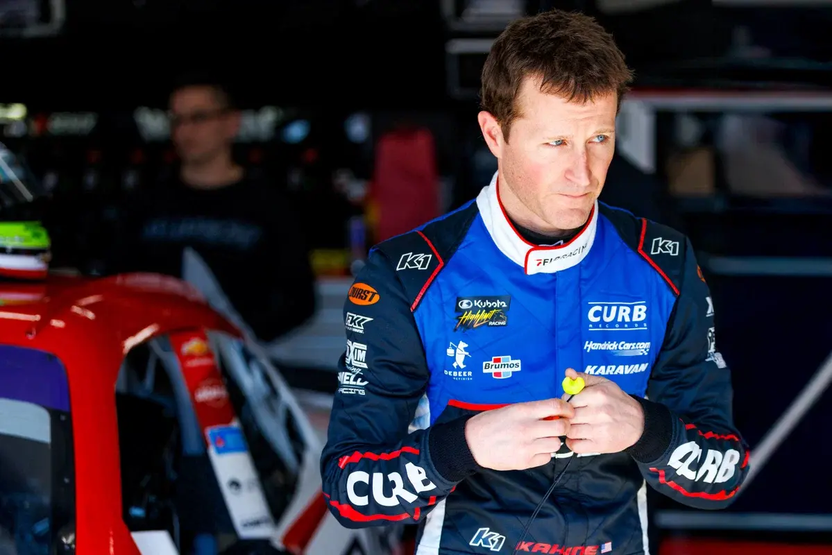 Kasey Kahne revine pe pistă: sezonul 2027 în Truck Series