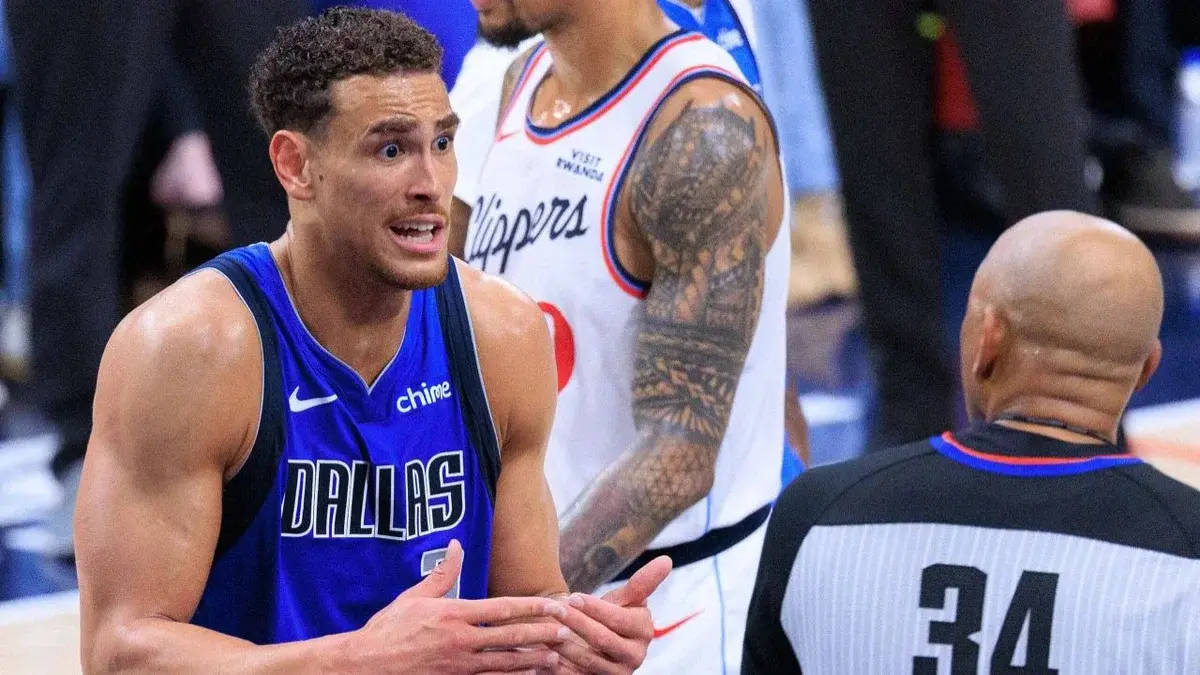 Mavericks eliberează Dwight Powell după 12 ani de loialitate