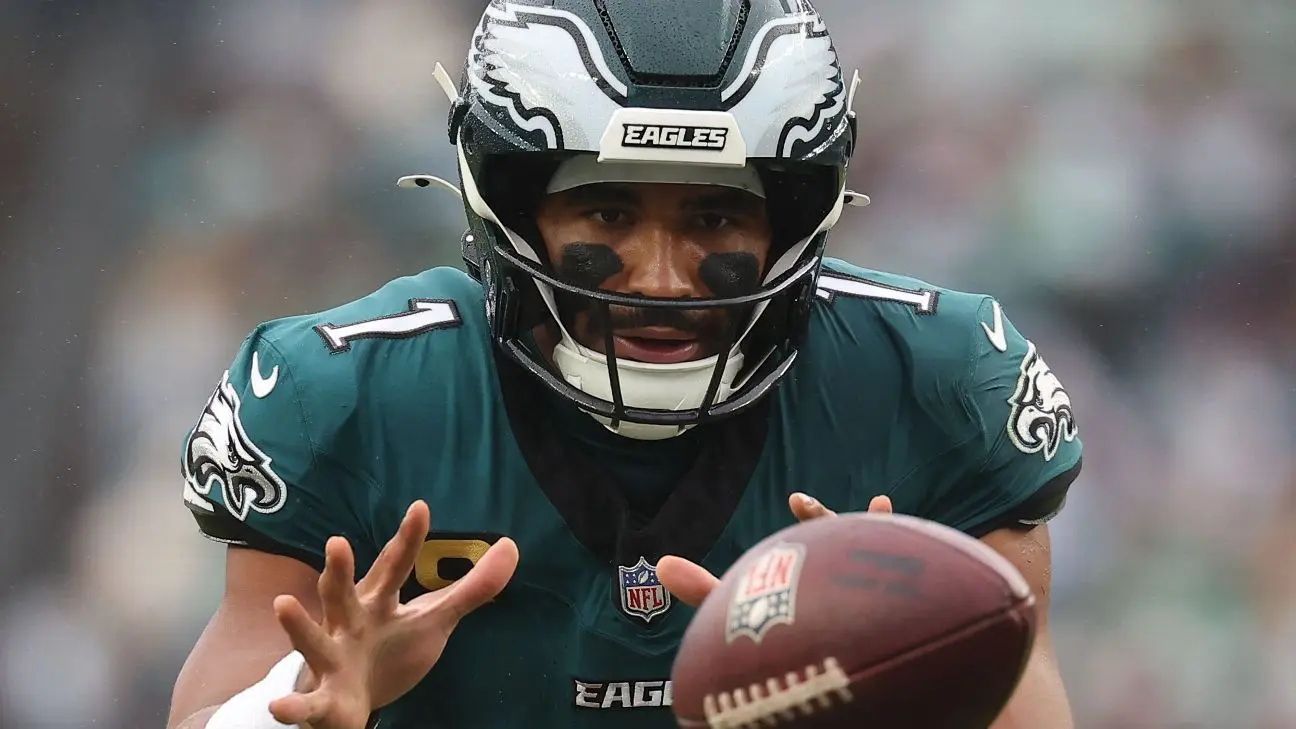 Medicii NFL se apără după diagnosticul cu cheaguri al lui Hurts