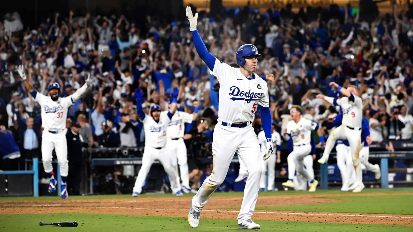 Câștigătorul primei partide domină șansele în World Series